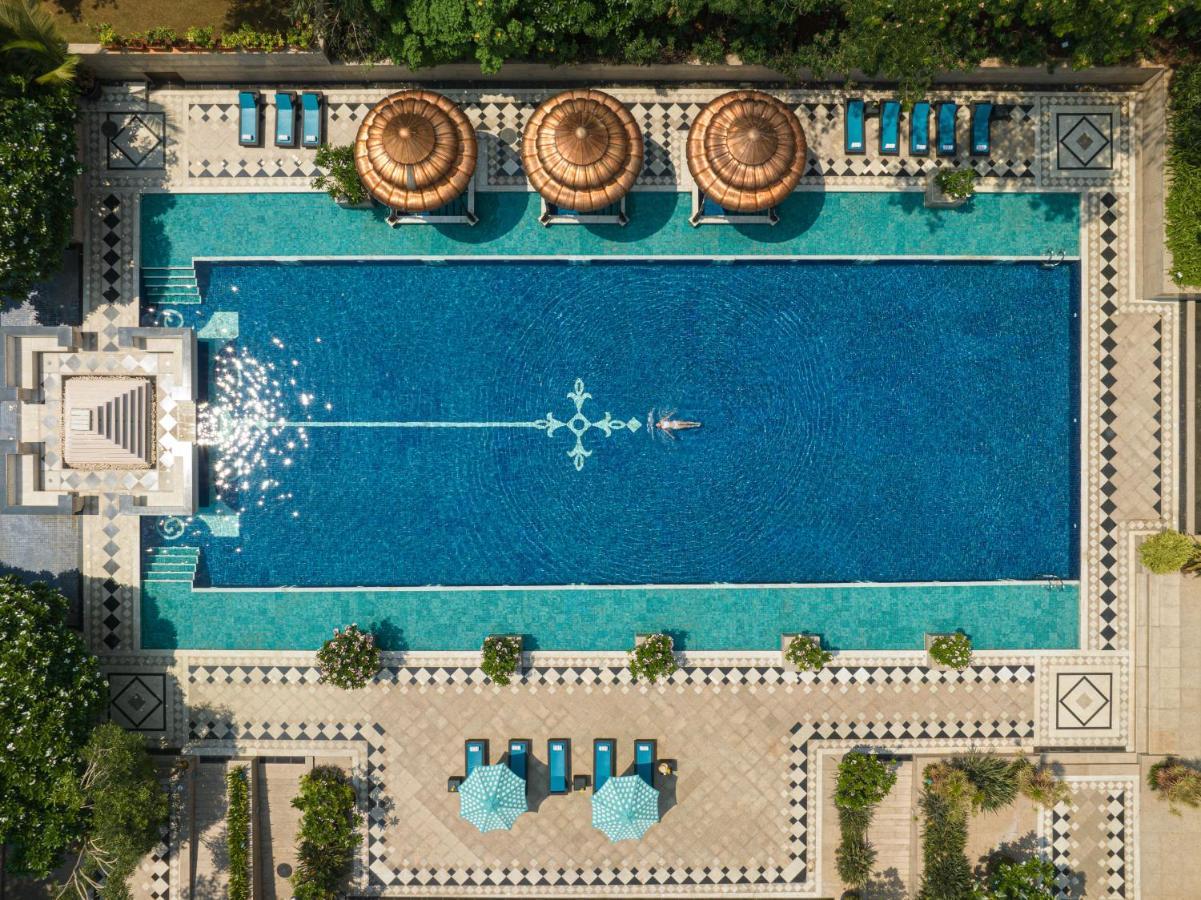 Taj Krishna Hotel Hyderabad Luaran gambar Aerial view of the pool at the Taj Bengal